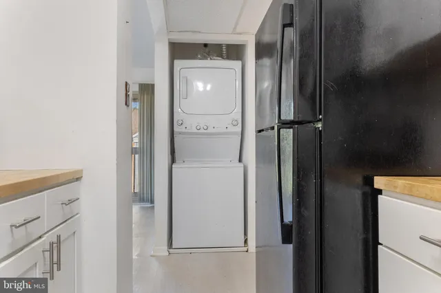 $137,500 | 8 Cloverwood Court, Unit 303, Essex, MD 21221