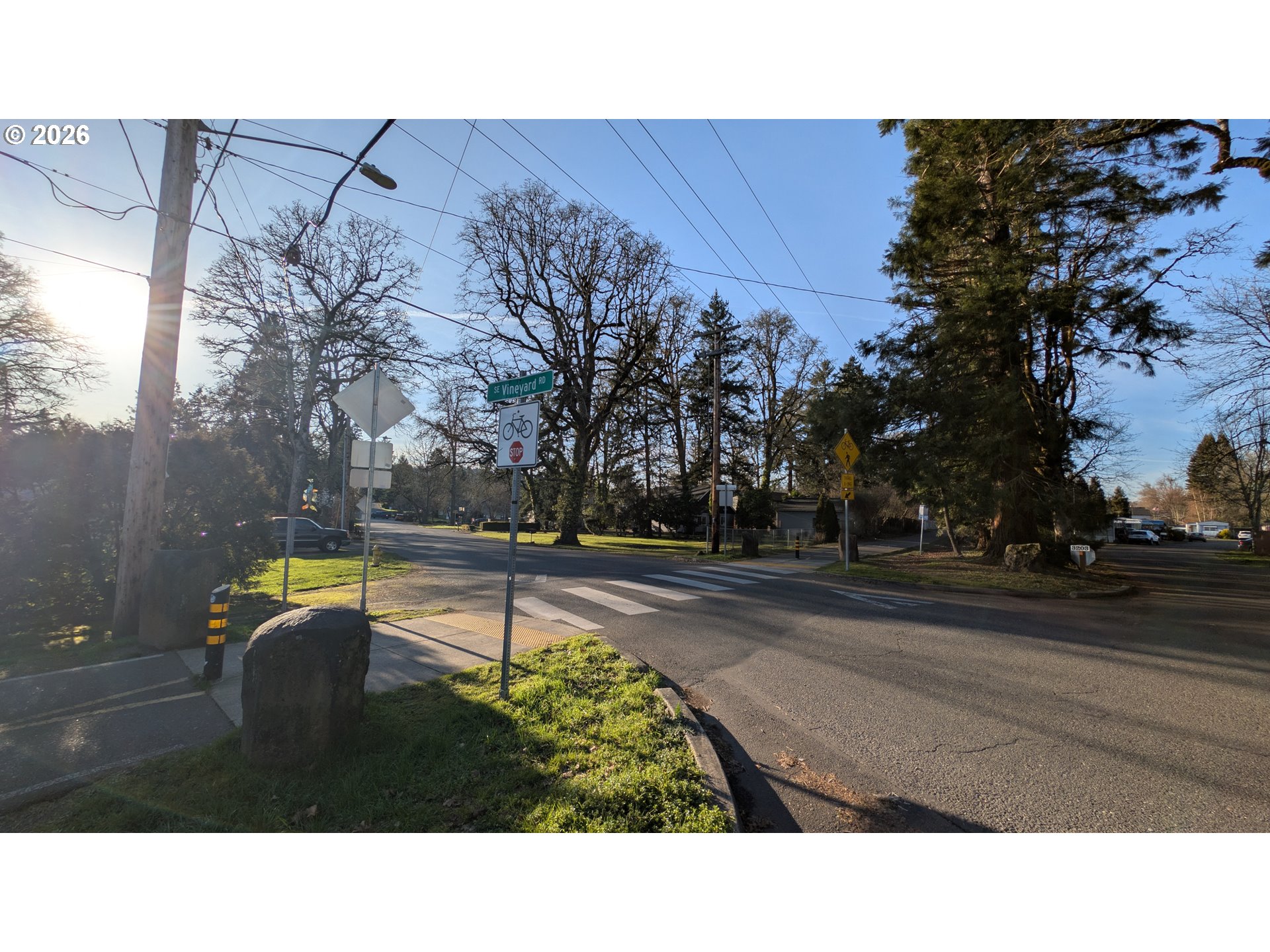 3203 Southeast Vineyard Road, Unit 12 Milwaukie, OR 97267 - Photo 20 of 20 a view of a terrace