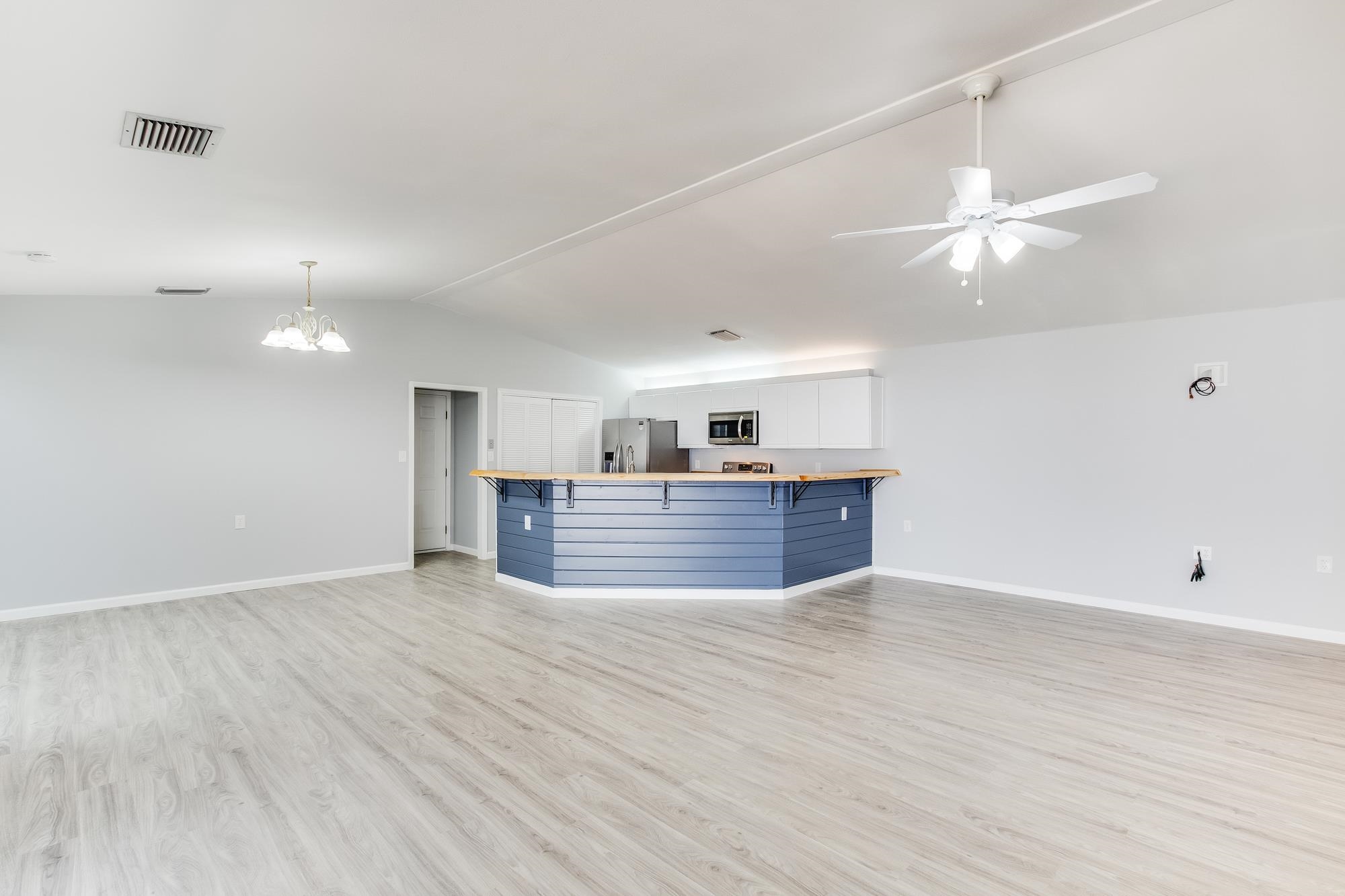 320 West Fort Morgan Road, Unit 101 Gulf Shores, AL 36542 - Photo 10 of 29 Kitchen Dining