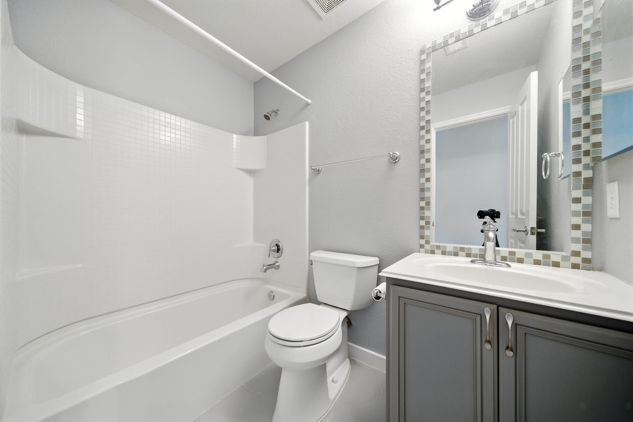 13600 Breton Ridge Street, Unit 7B Houston, TX 77070 - Photo 14 of 23