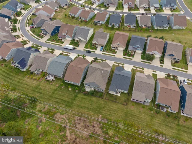 $815,000 | 117 Mallard Dr Lake, Stephens City, VA 22655