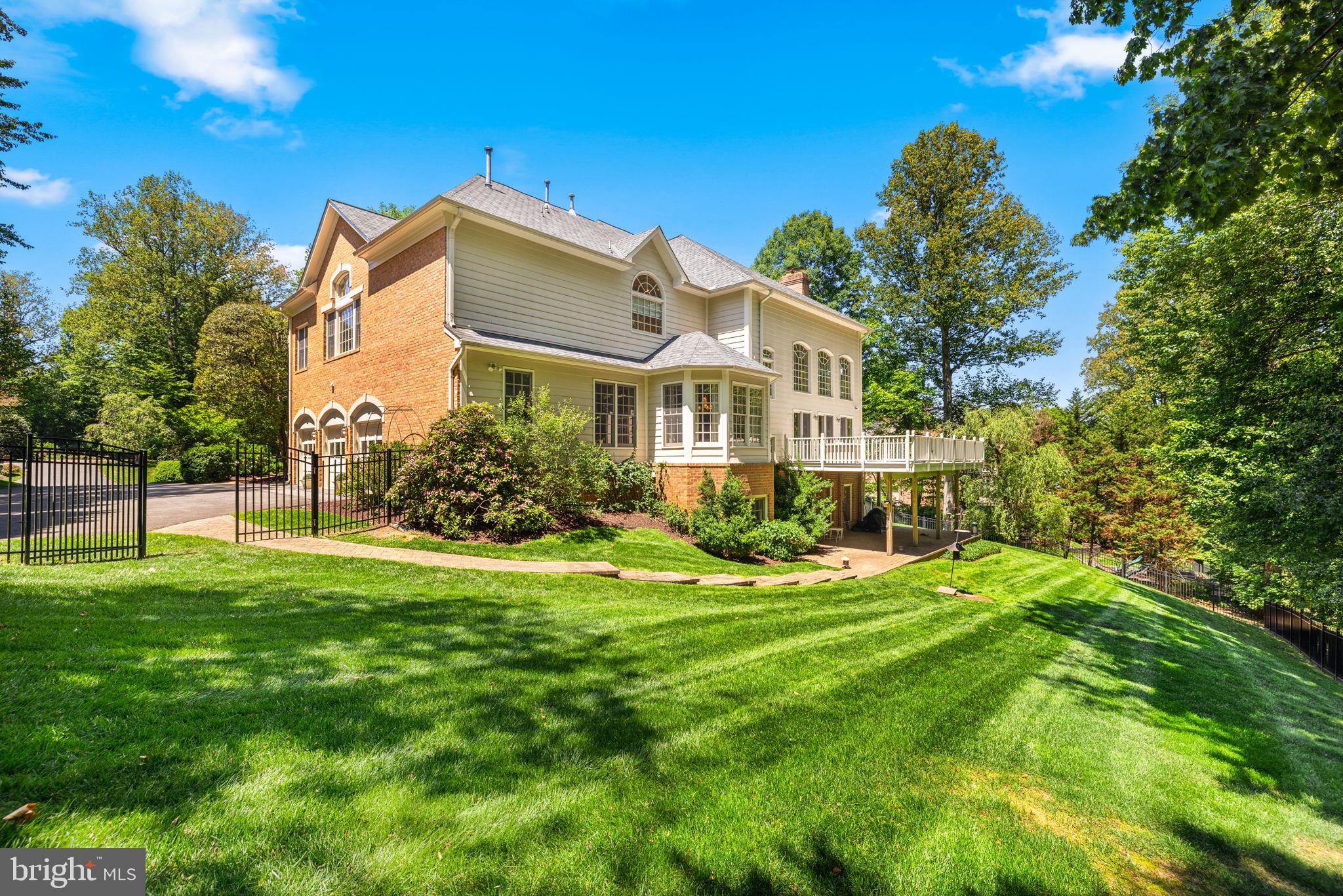 897 Chinquapin Road McLean, VA 22102 - Photo 4 of 66