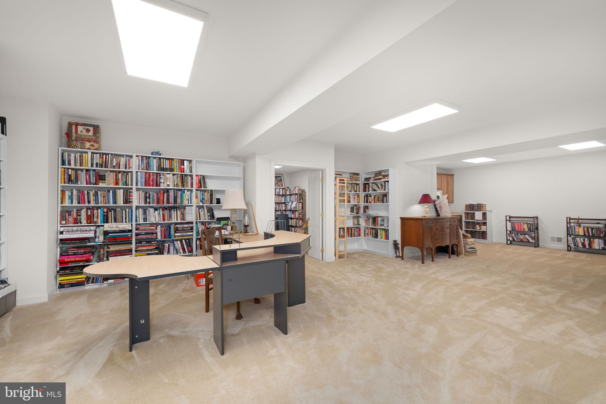 897 Chinquapin Road McLean, VA 22102 - Photo 51 of 66 a view of a workspace with furniture