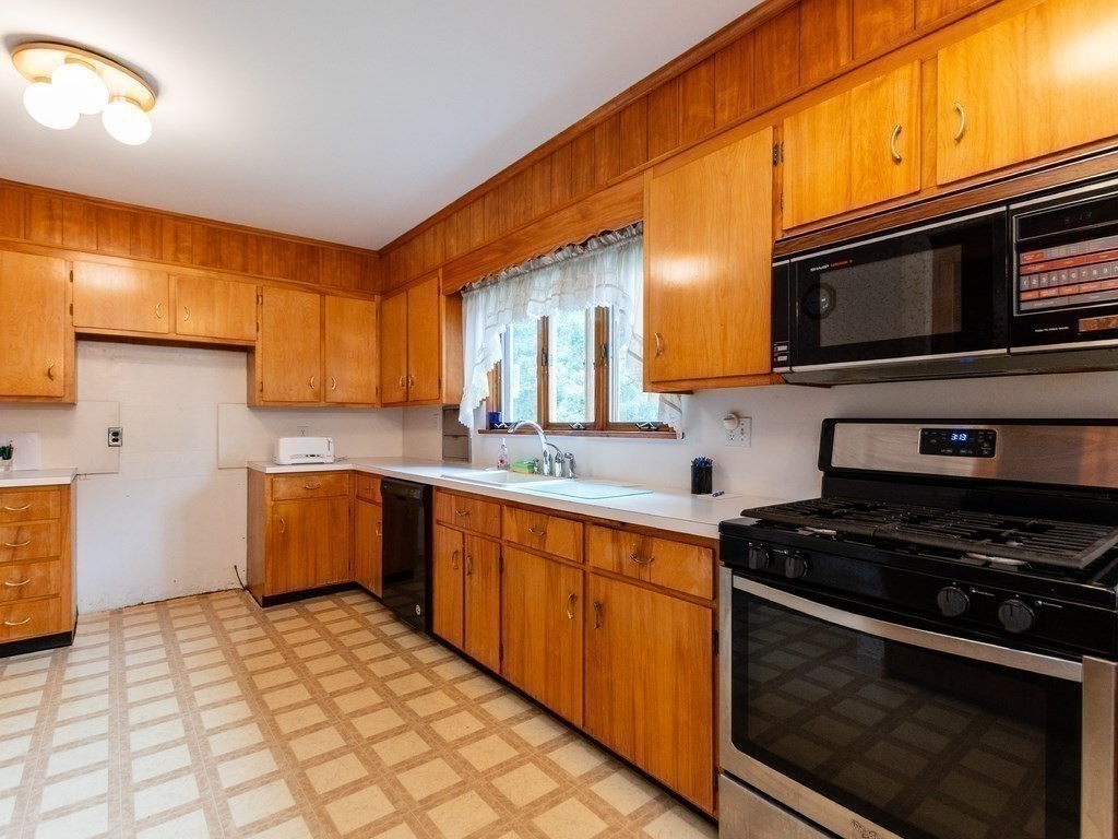 8-10 Branchaud Road Belmont, MA 02478 - Photo 27 of 42 Gallery Image 27