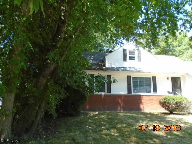 4175 Bluestone Road Cleveland, OH 44121 - Photo 2 of 21