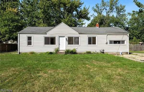 $230,000 | 7407 Hawk Avenue, Mentor, OH 44060