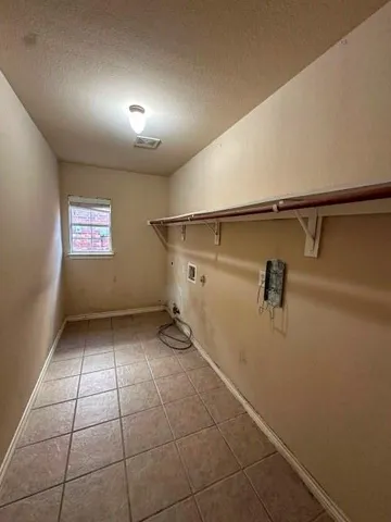 $395,000 | 212 Paradise Way, Red Oak, TX 75154