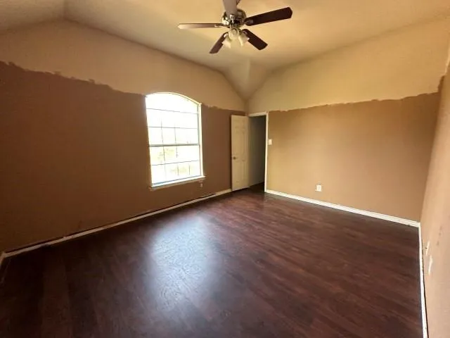 $395,000 | 212 Paradise Way, Red Oak, TX 75154