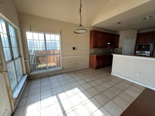 $395,000 | 212 Paradise Way, Red Oak, TX 75154