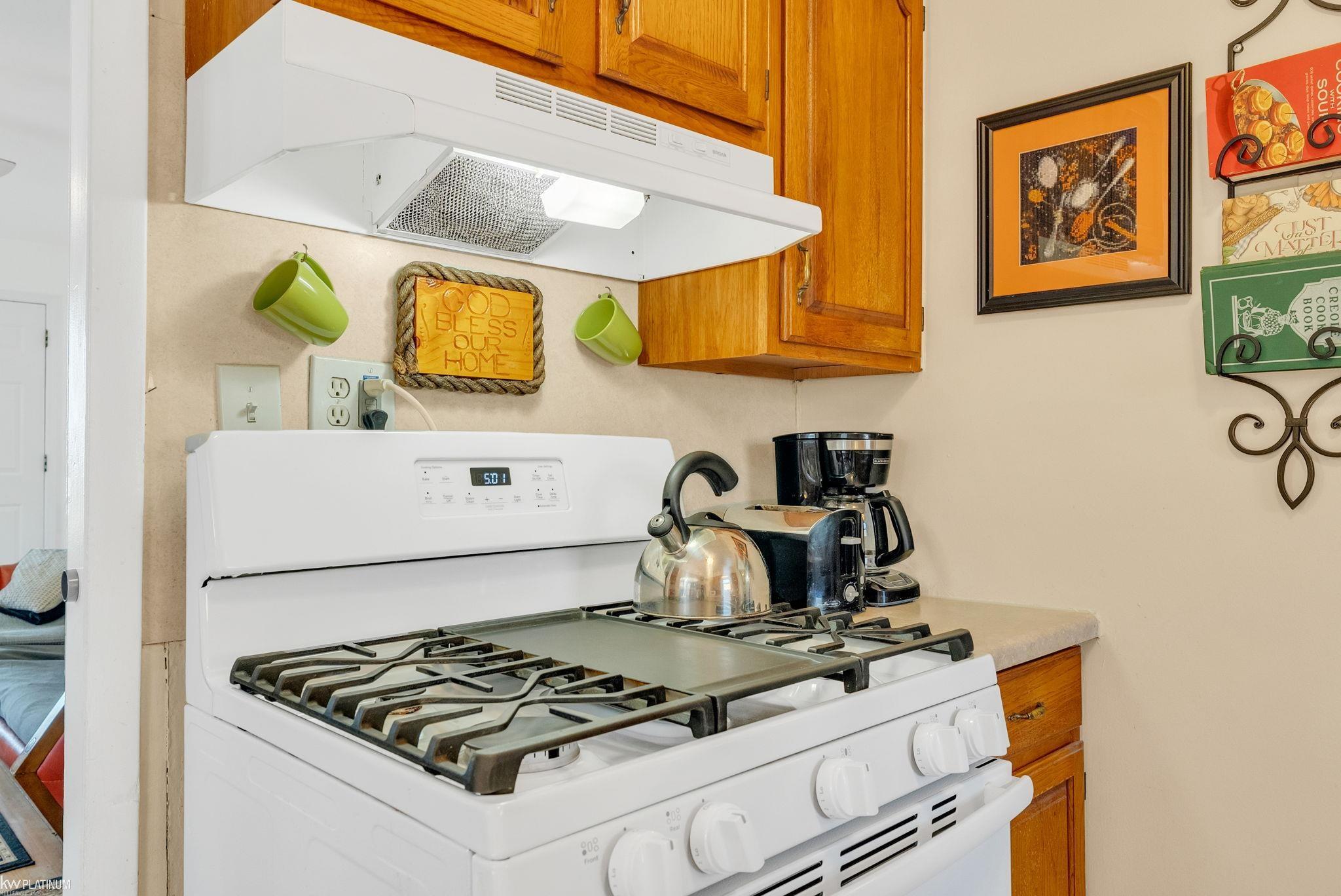 1802 Riverside Drive Port Huron, MI 48060 - Photo 16 of 34 Gallery Image 16