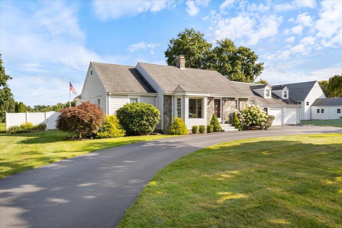 147 Pride Street Westbrook, ME 04092 - Photo 4 of 42 02-147_Pride_St_02