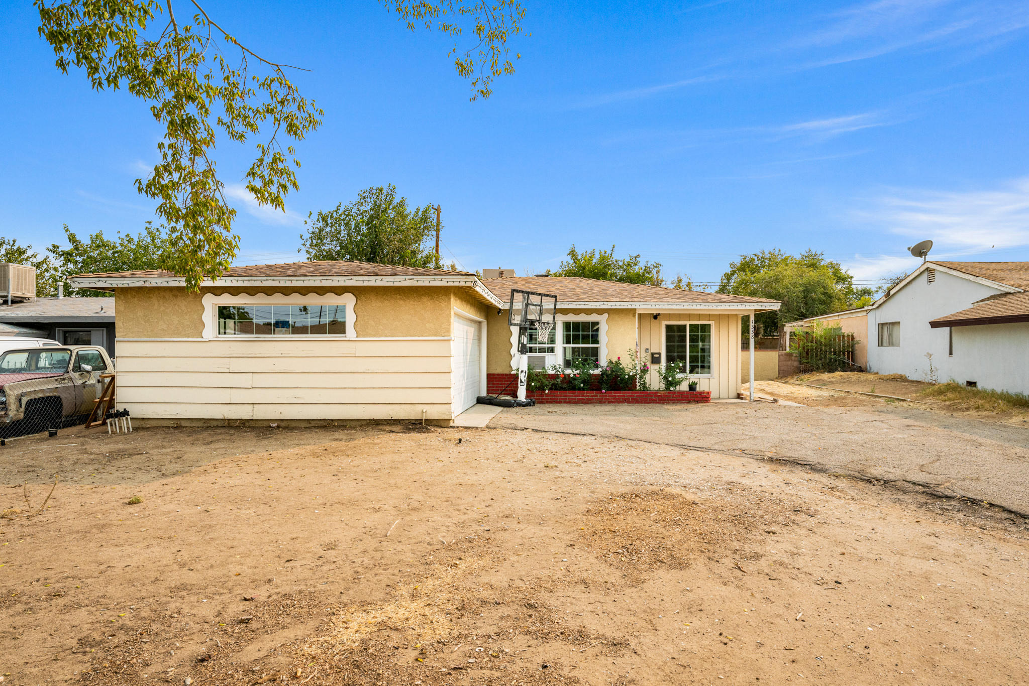1338 East Ave R-2 Palmdale, CA 93550 - Photo 2 of 26 1338 E Ave R-2_-1