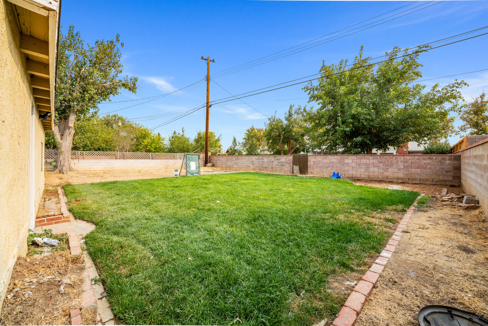 1338 East Ave R-2 Palmdale, CA 93550 - Photo 18 of 26 1338 E Ave R-2_-19