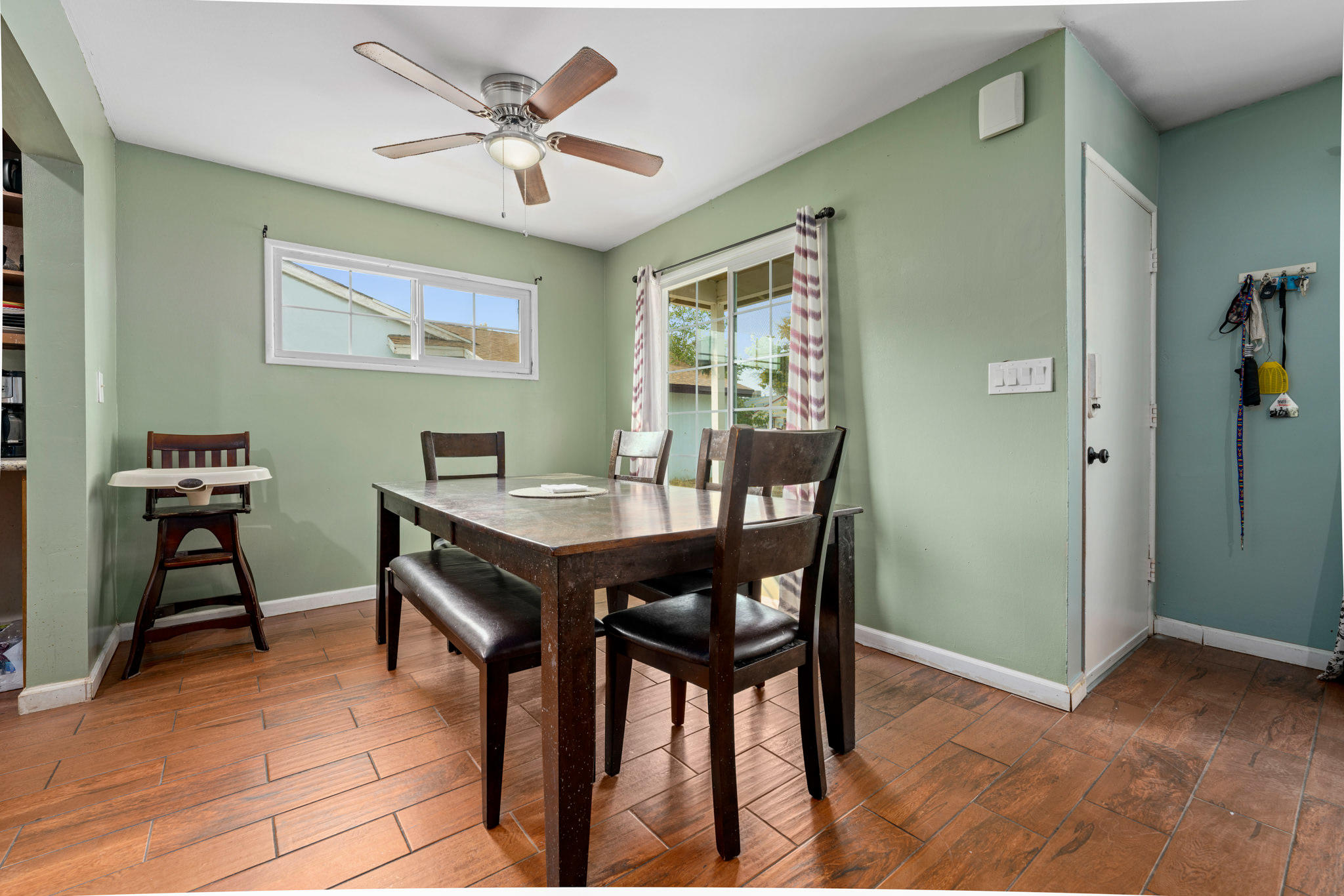 1338 East Ave R-2 Palmdale, CA 93550 - Photo 6 of 26 1338 E Ave R-2_-5