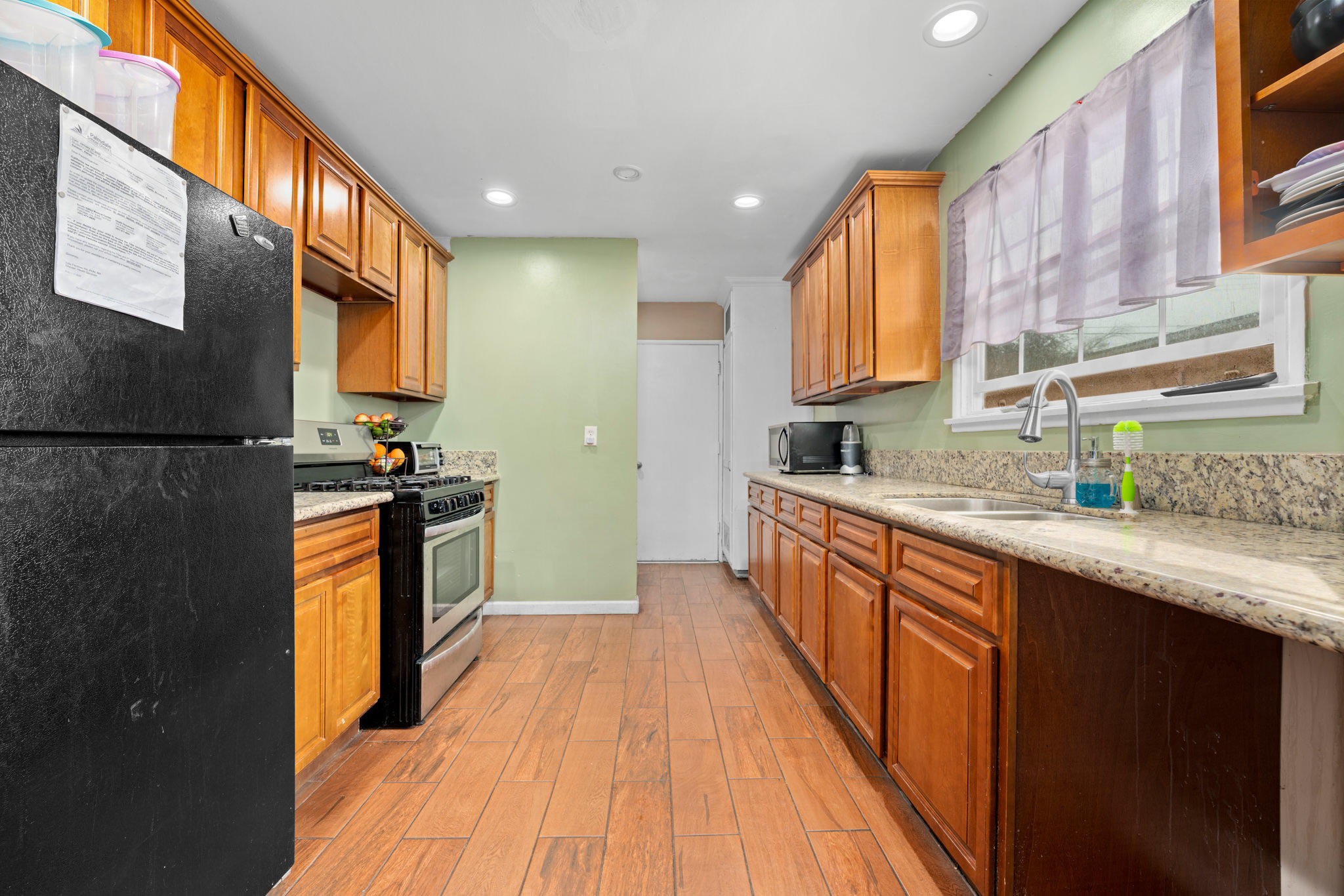 1338 East Ave R-2 Palmdale, CA 93550 - Photo 9 of 26 1338 E Ave R-2_-8