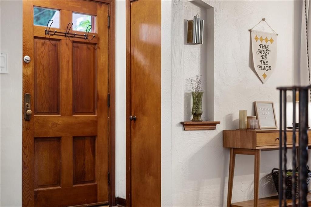 615 Cascade Road Pittsburgh, PA 15221 - Photo 8 of 48 Gallery Image 8