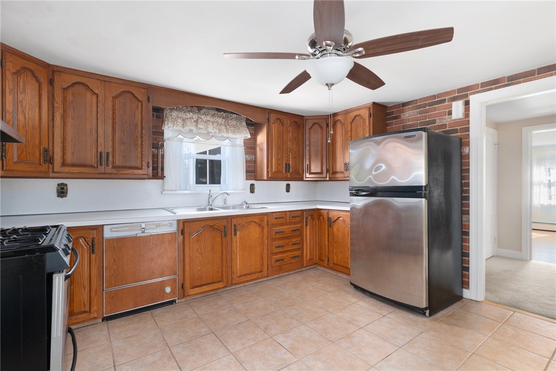 865 Main Avenue Warwick, RI 02886 - Photo 15 of 42