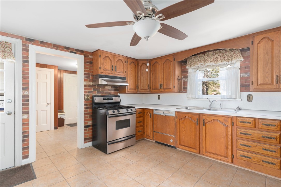 865 Main Avenue Warwick, RI 02886 - Photo 17 of 42