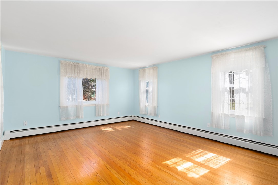 865 Main Avenue Warwick, RI 02886 - Photo 7 of 42