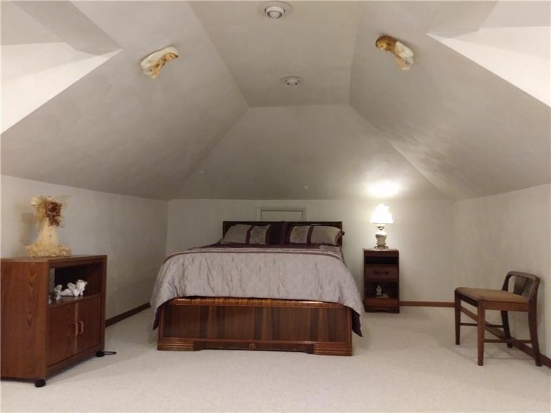 632 Cemetery Road Perryopolis, PA 15473 - Photo 11 of 25 Super 2nd Floor Master