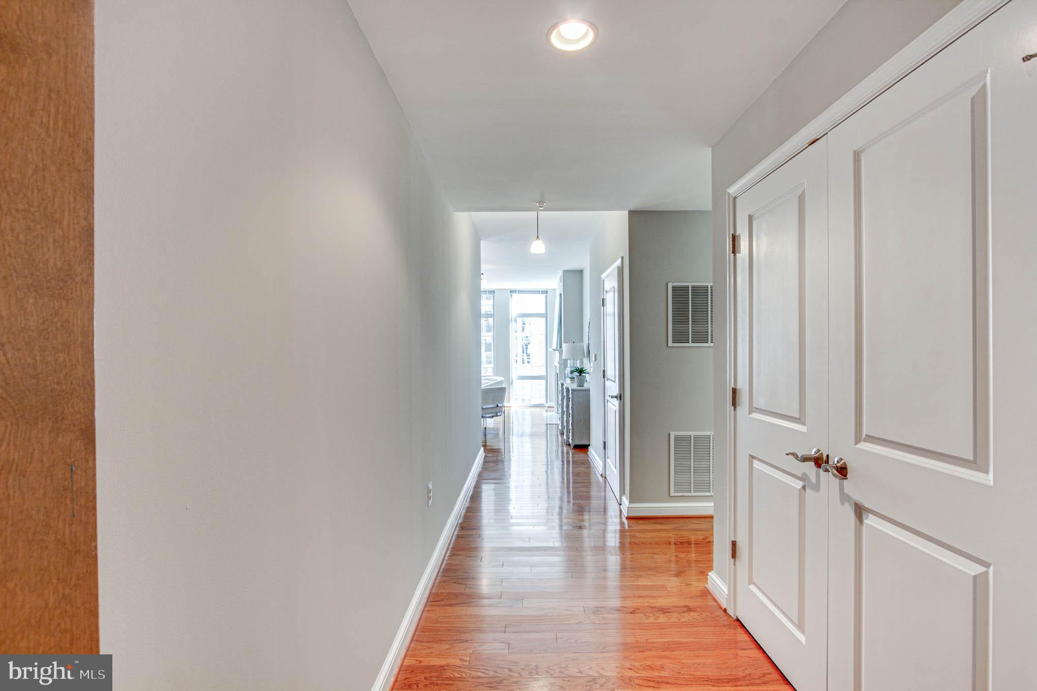 11990 Market Street, Unit 817 Reston, VA 20190 - Photo 2 of 75 Entry