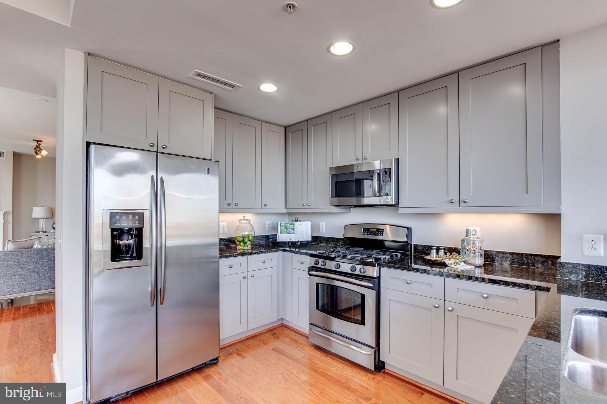 11990 Market Street, Unit 817 Reston, VA 20190 - Photo 11 of 75 Kitchen