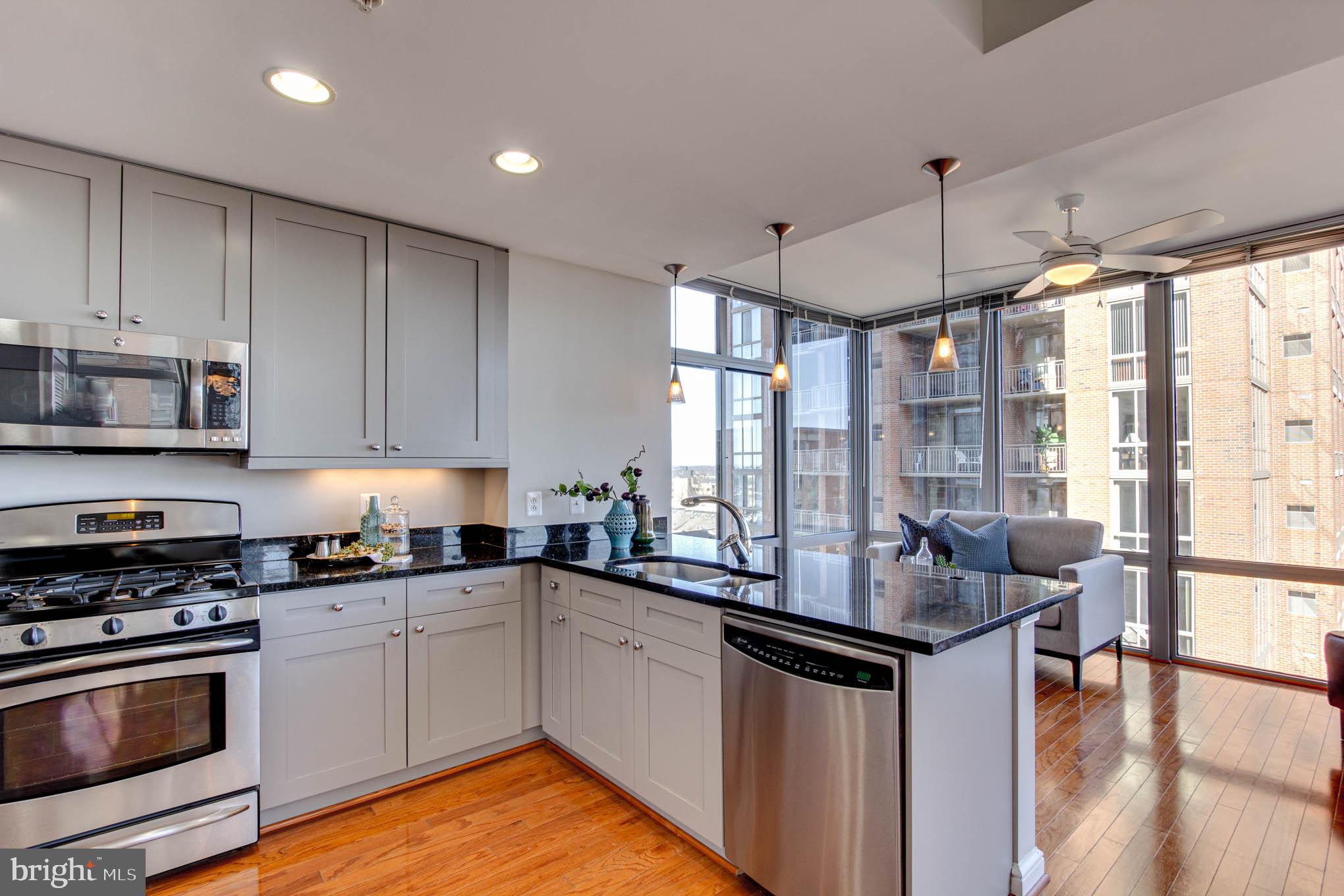 11990 Market Street, Unit 817 Reston, VA 20190 - Photo 14 of 75 Kitchen