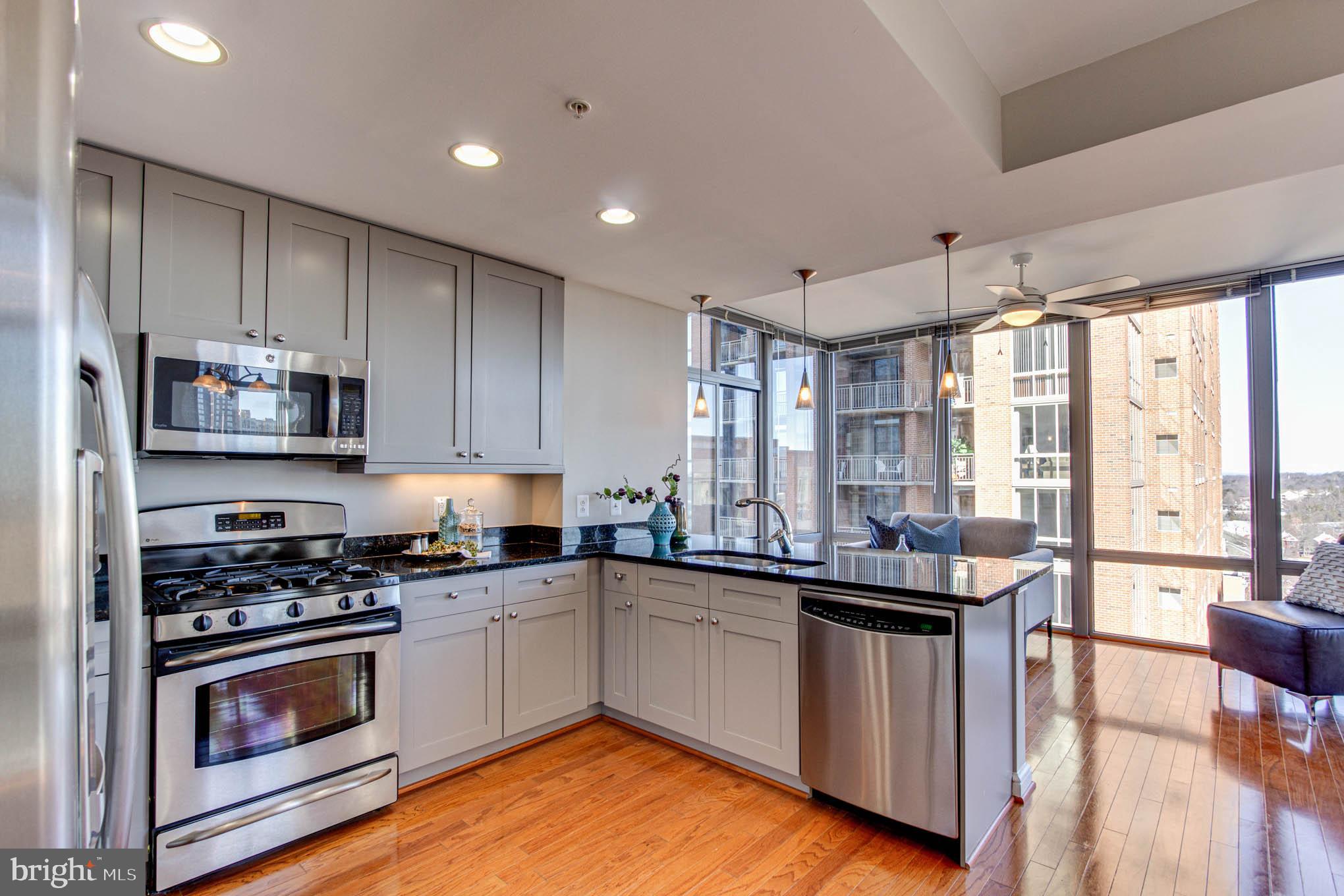 11990 Market Street, Unit 817 Reston, VA 20190 - Photo 10 of 75 Kitchen