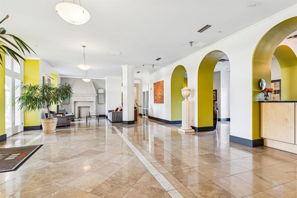 329 East Colorado Blvd Unit 305