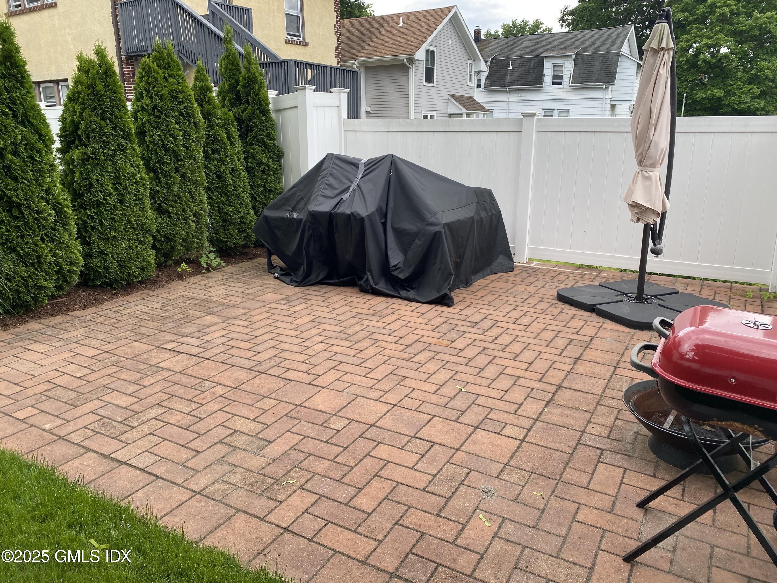 48 Richland Road Greenwich, CT 06830 - Photo 4 of 18 a house view with a sitting space