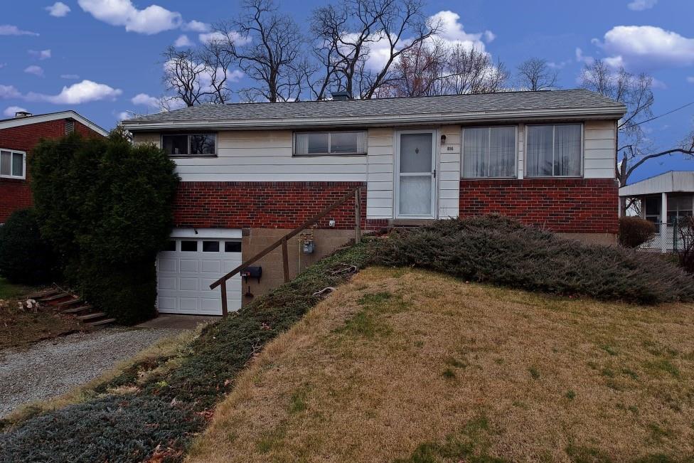 816 Lindsay Road Carnegie, PA 15106 - Photo 1 of 22 Gallery Image 1