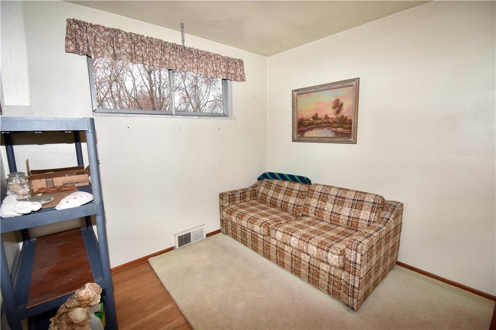 816 Lindsay Road Carnegie, PA 15106 - Photo 16 of 22 Gallery Image 16