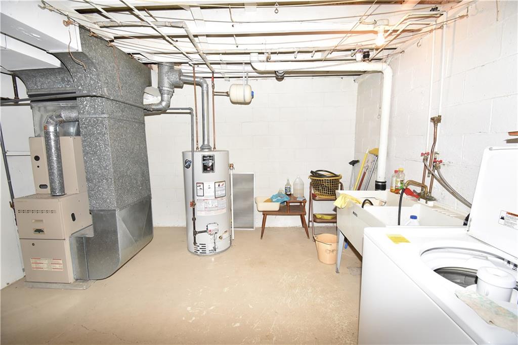 816 Lindsay Road Carnegie, PA 15106 - Photo 21 of 22 Gallery Image 21