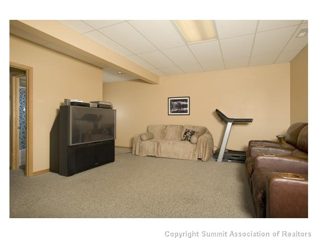 232 Alpine Road Dillon, CO 80435 - Photo 13 of 16 Den/Family/Great Room.