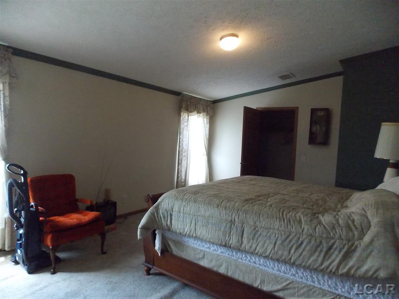 2027 Robbins Road Tipton, MI 49287 - Photo 9 of 11 31326654-8.JPG