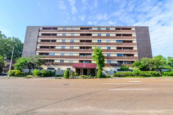 $160,000 | 2277 Union Avenue, Unit 105, Memphis, TN 38104