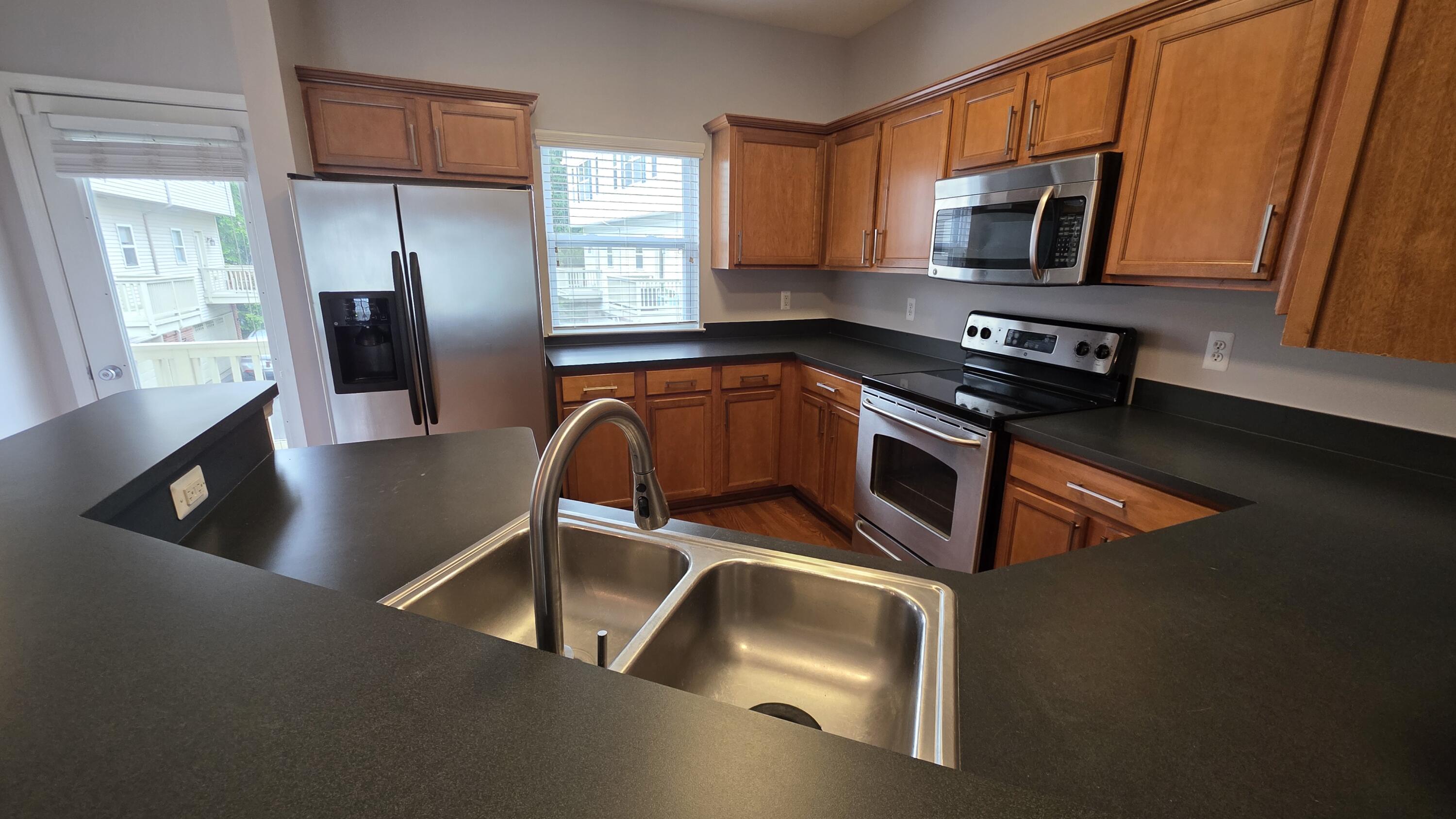 1547 Cass Lake Road Keego Harbor, MI 48320 - Photo 5 of 23 kitchen