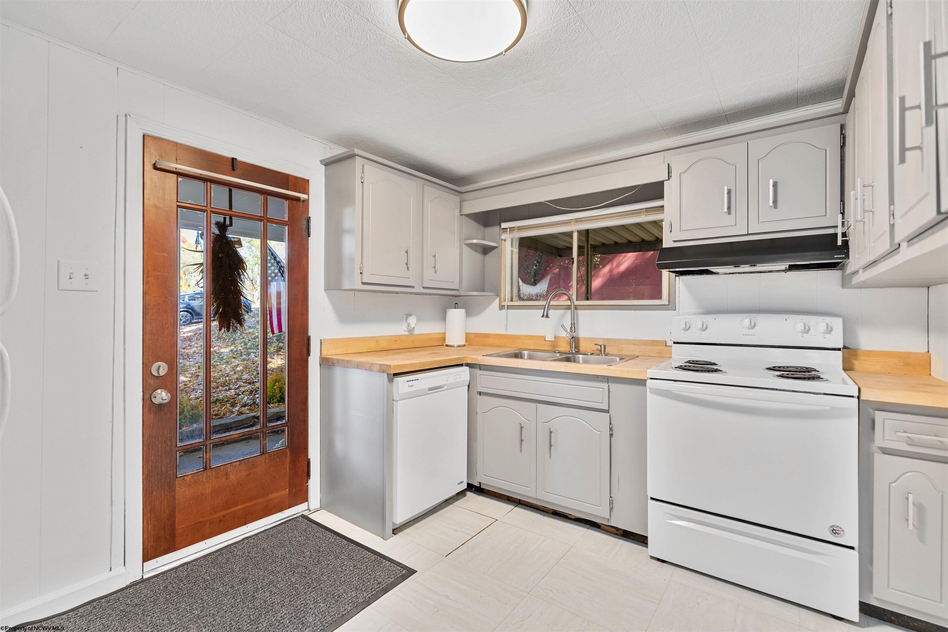 366 Ed Dunn Road Morgantown, WV 26508 - Photo 7 of 23 Gallery Image 7