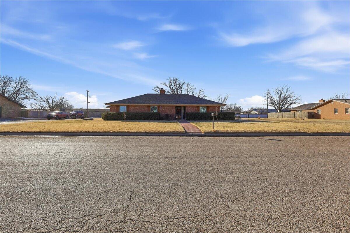 1401 Avenue North Ralls, TX 79357 - Photo 3 of 46 03-b070a83d-4c0b-4e56-b4c5-b296661a1d70