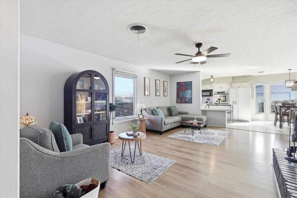 1401 Avenue North Ralls, TX 79357 - Photo 9 of 46 09-3d7f1863-b129-49d3-afa8-ff3eeb2f2440