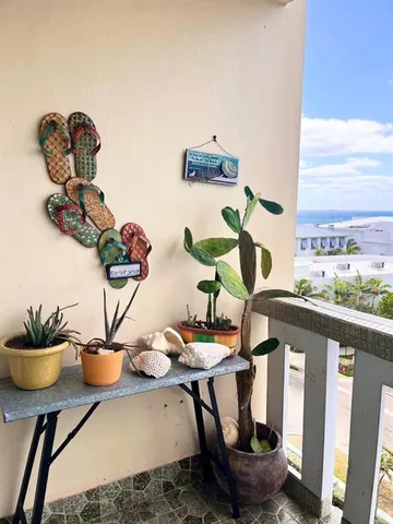 $2,000 | 305 North Pompano Beach Boulevard, Unit 706, Pompano Beach, FL 33062