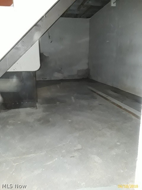9299 Howland Springs Road Southeast Warren, OH 44484 - Photo 19 of 27 Gallery Image 19