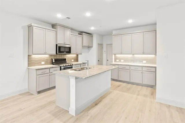 $2,550 | 988 Emil Place, Allen, TX 75013