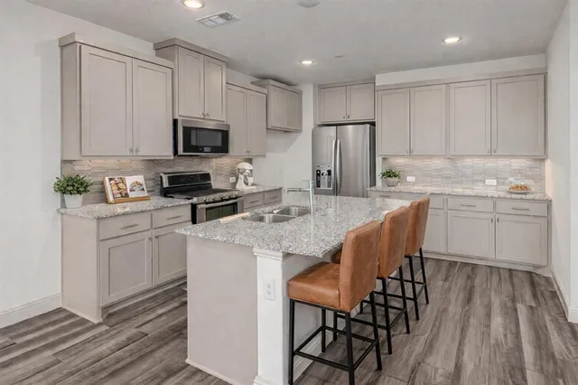 $2,550 | 988 Emil Place, Allen, TX 75013