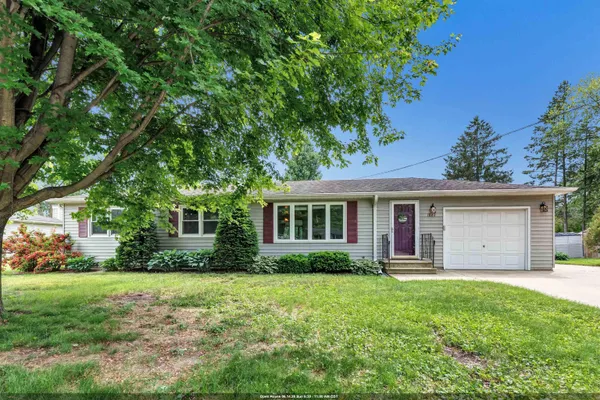 $349,900 | 1863 Lenwood Avenue, Green Bay, WI 54303