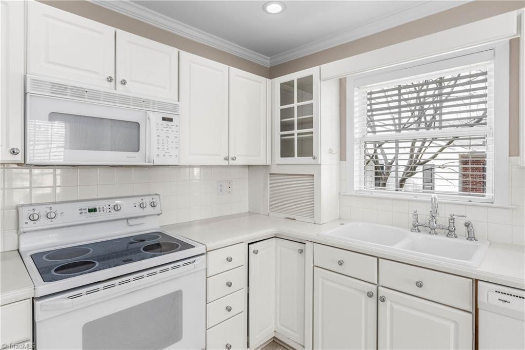 7508 Riverside Court Clemmons, NC 27012 - Photo 14 of 27 Kitchen