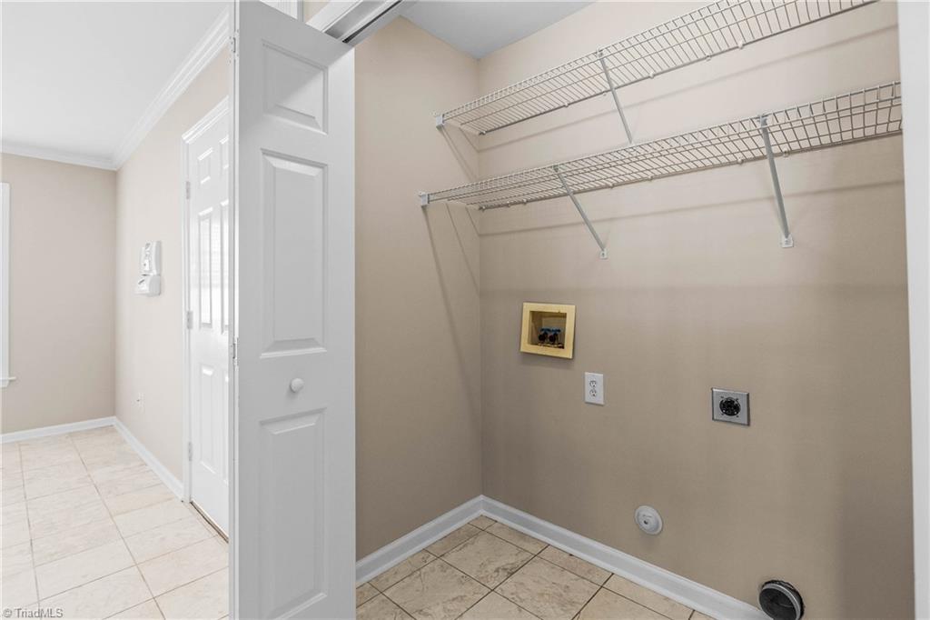 7508 Riverside Court Clemmons, NC 27012 - Photo 16 of 27 Laundry Area