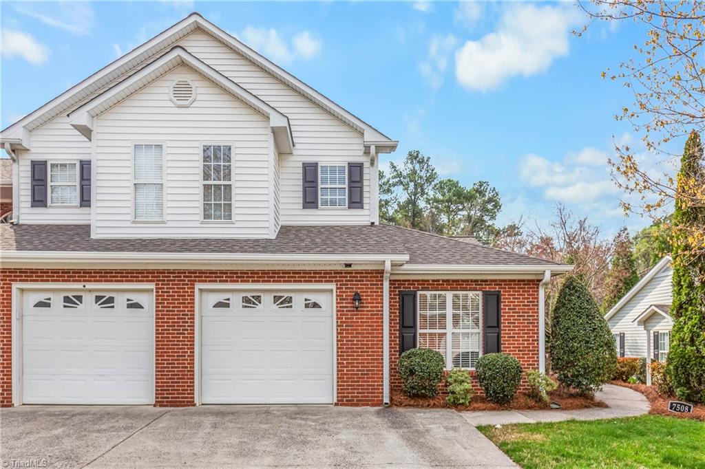 7508 Riverside Court Clemmons, NC 27012 - Photo 4 of 27 Front