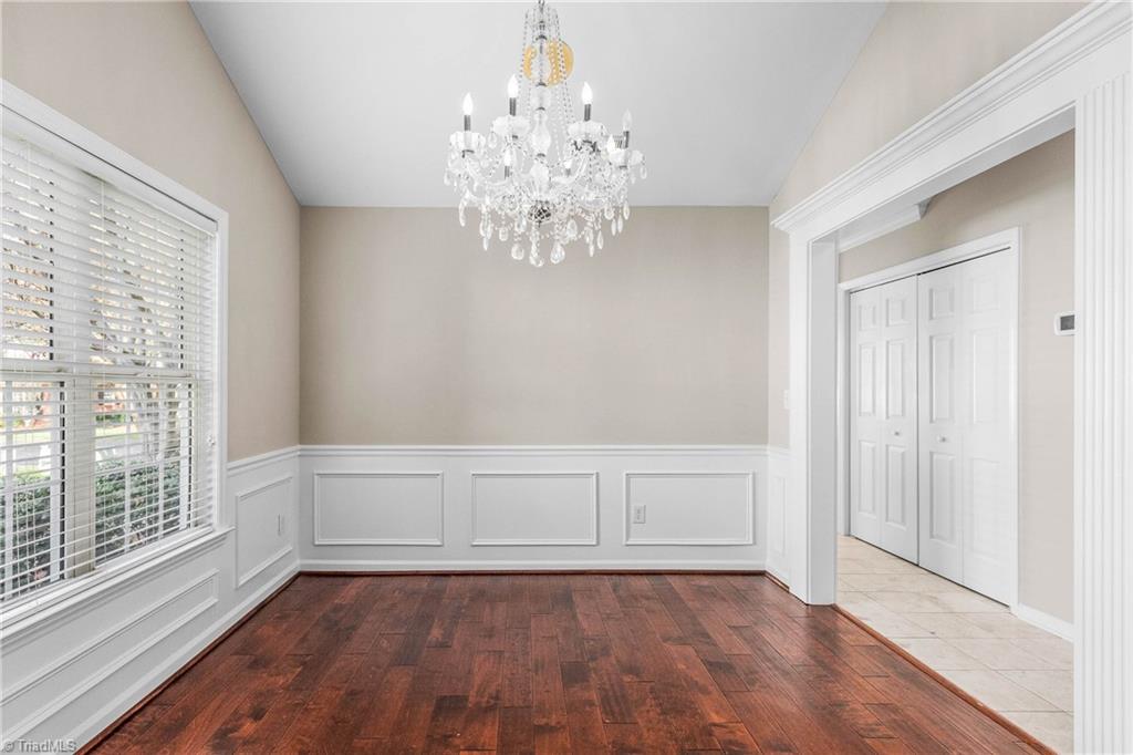 7508 Riverside Court Clemmons, NC 27012 - Photo 9 of 27 Dining