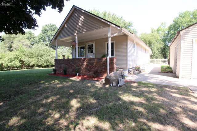 6044 West Frances Road Clio, MI 48420 - Photo 28 of 34 21199652-27.JPG